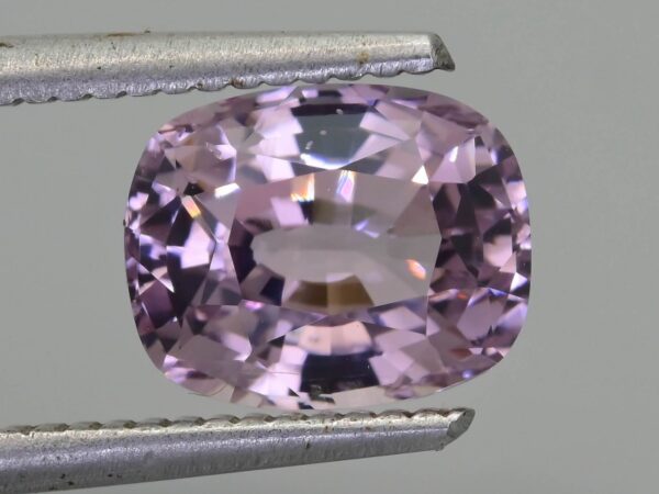فروش سنگ تافیت Taaffiete stone